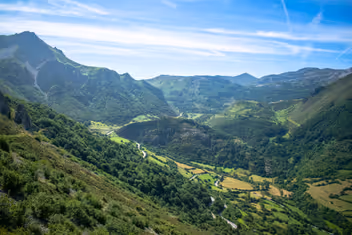 Vista del valle Somiedo desde la ruta de la Braña de Mumián