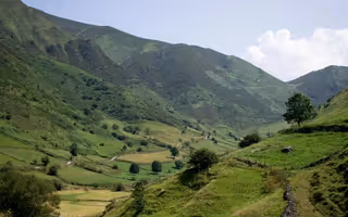Ruta de La Peral - Villar de Vildas en el Parque Natural de Somiedo.